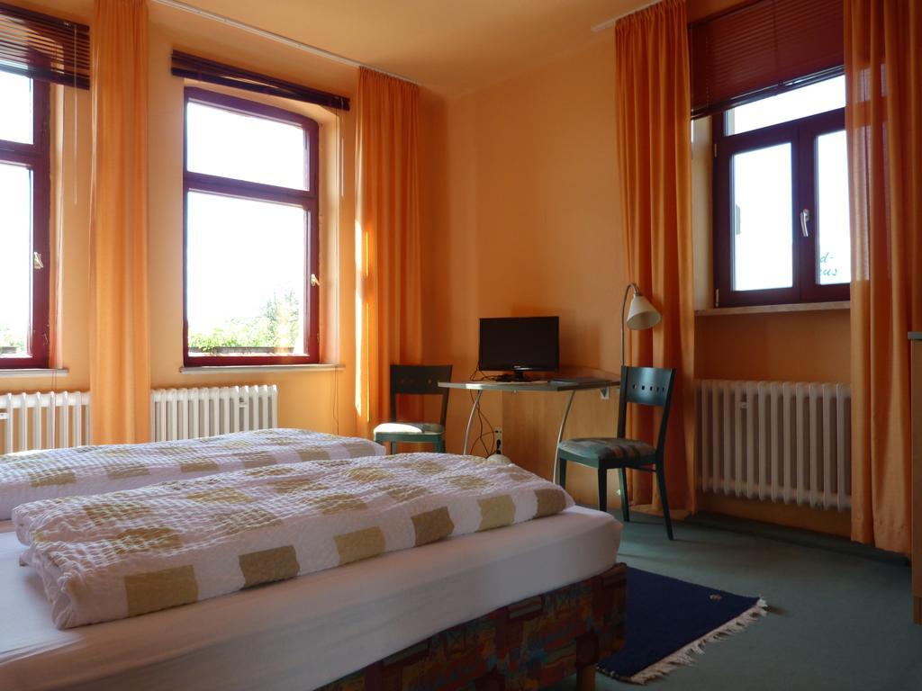 Waldhaus Colditz Garni Rum bild